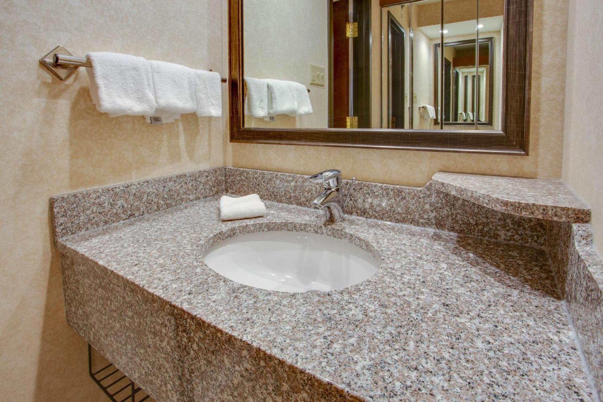 Drury Inn & Suites Terre Haute Eksteriør bilde