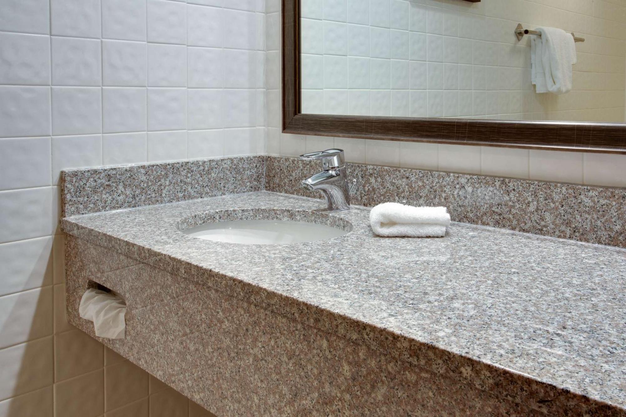 Drury Inn & Suites Terre Haute Eksteriør bilde