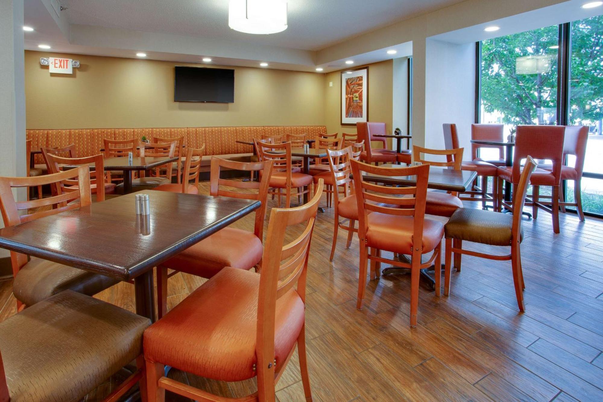 Drury Inn & Suites Terre Haute Eksteriør bilde