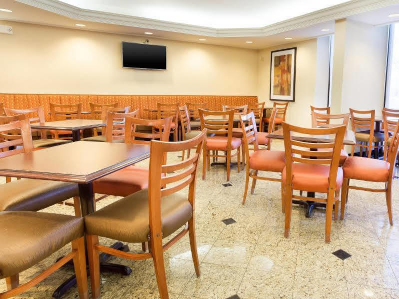Drury Inn & Suites Terre Haute Eksteriør bilde